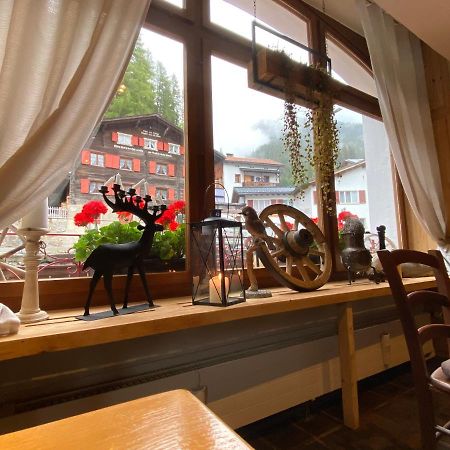 Gasthaus Edelweiss Langwies Eksteriør bilde