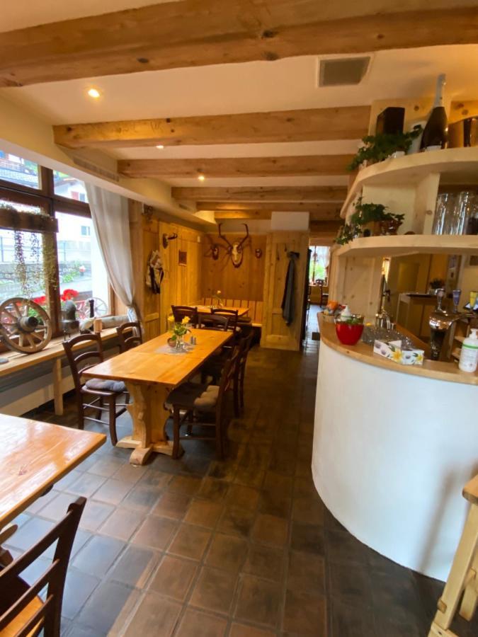 Gasthaus Edelweiss Langwies Eksteriør bilde